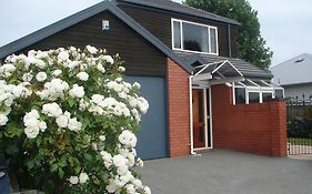 Aroha Riccarton Bed And Breakfast